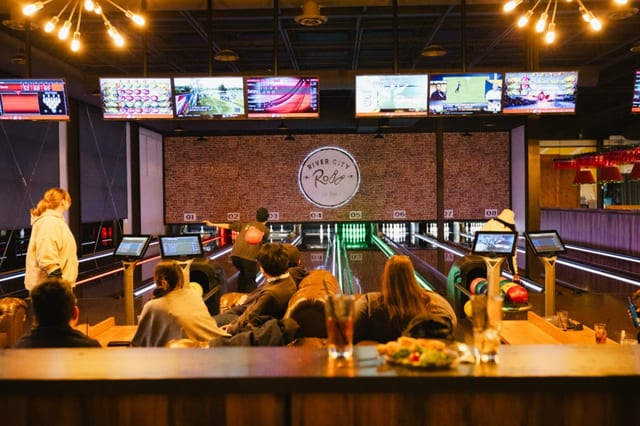 Networking & Happy Hour
